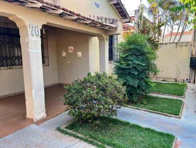 Casa para Venda, em Ara�atuba, bairro BAIRRO DAS BANDEIRAS, 2 dormit�rios, 1 banheiro, 2 vagas