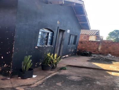 Casa para Venda, em Ara�atuba, bairro �gua Branca III, 2 dormit�rios, 1 banheiro, 3 vagas