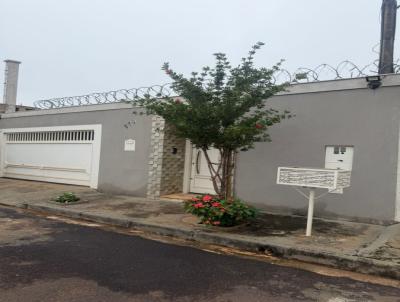 Casa para Venda, em Ara�atuba, bairro IPOR�, 3 dormit�rios, 2 banheiros, 1 su�te, 3 vagas